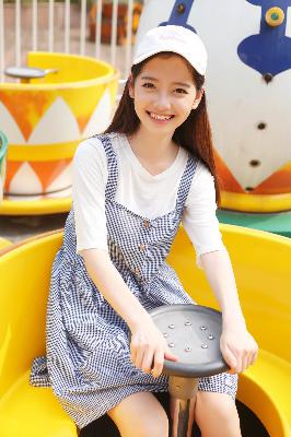 高冷校花沦为全校精灵的小说